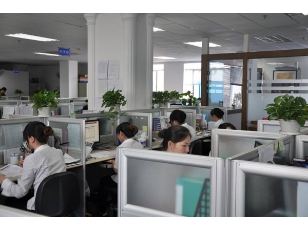 人工智能浪潮下，咪頭行業(yè)迎來黃金發(fā)展機(jī)遇，鼎事達(dá)咪頭廠緊跟發(fā)展勢頭，為廣大客戶提供優(yōu)質(zhì)語音智能終端產(chǎn)品。